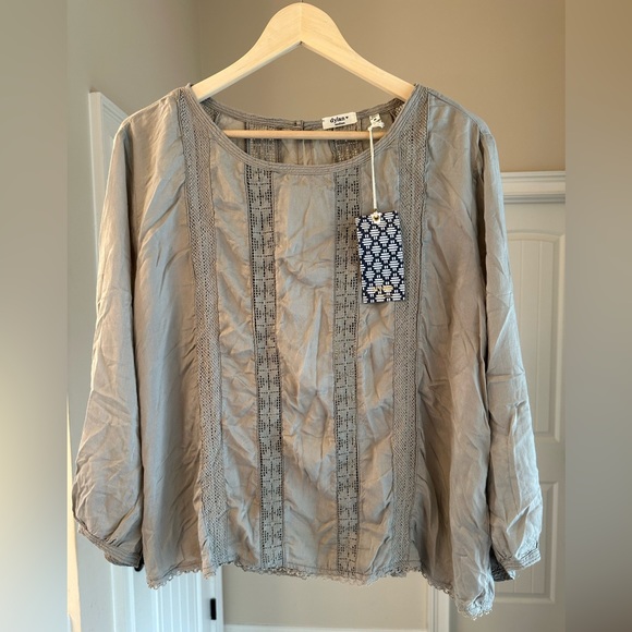 dylan clothing, Medium, Women’s Embroidered Top - Picture 3 of 9